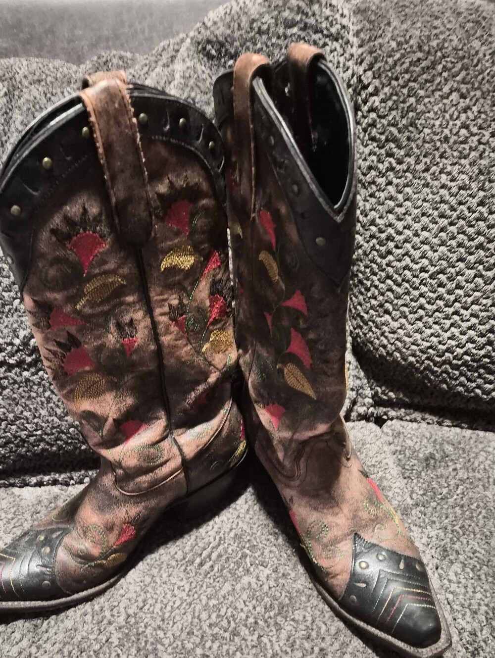 Tony Lama Women's Leather Cowboy Boot’s size 8 B Stud Details Embroidered - Picture 6 of 7